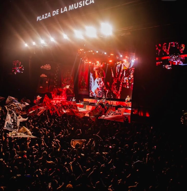La sonrisa de Gardel iluminó la&nbsp;Plaza