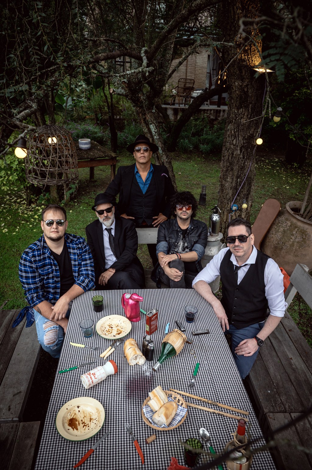 Los Mentidores lanzan “BLEND”, un disco que rompe moldes y apuesta por la mixtura&nbsp;sonora